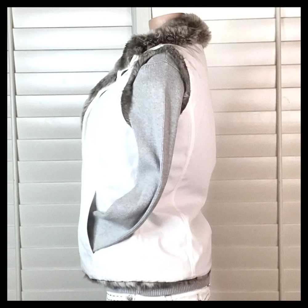 KRISIN BLAKE Reversible Faux Fur Vest - Picture 8 of 12